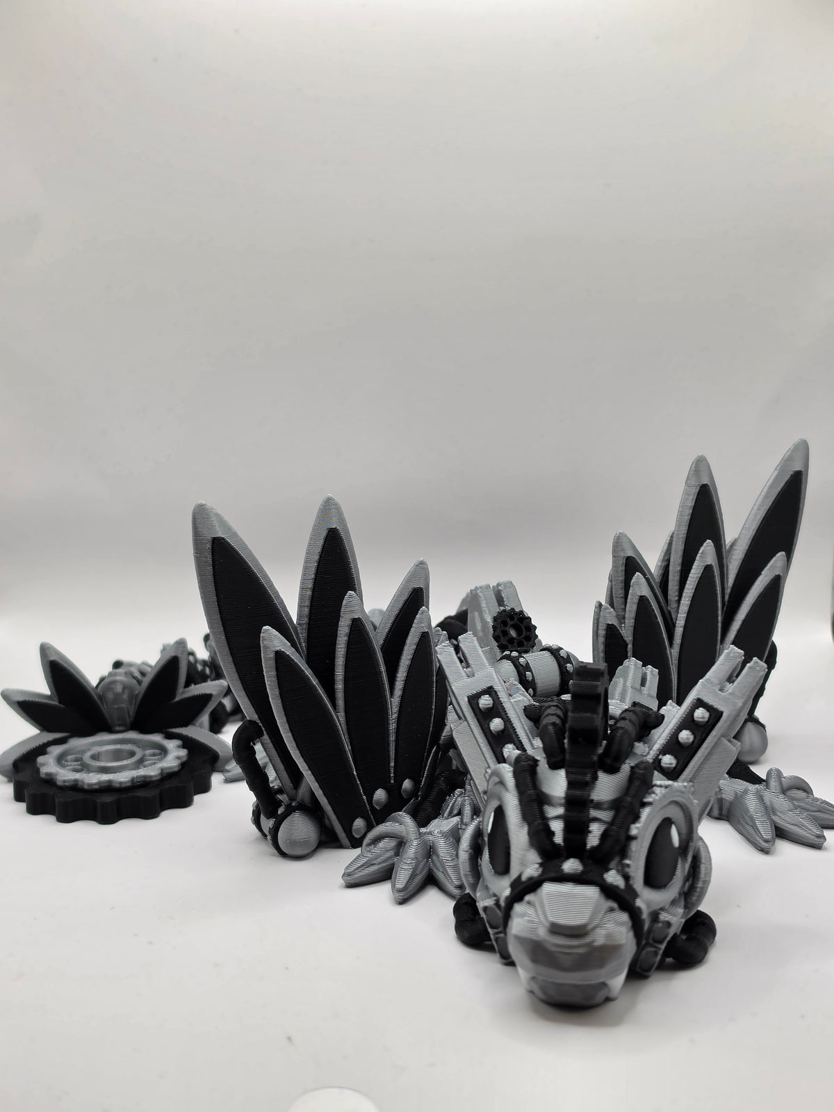 Cyberpunk drage 31 cm – mekanisk fantasy drage med vinger