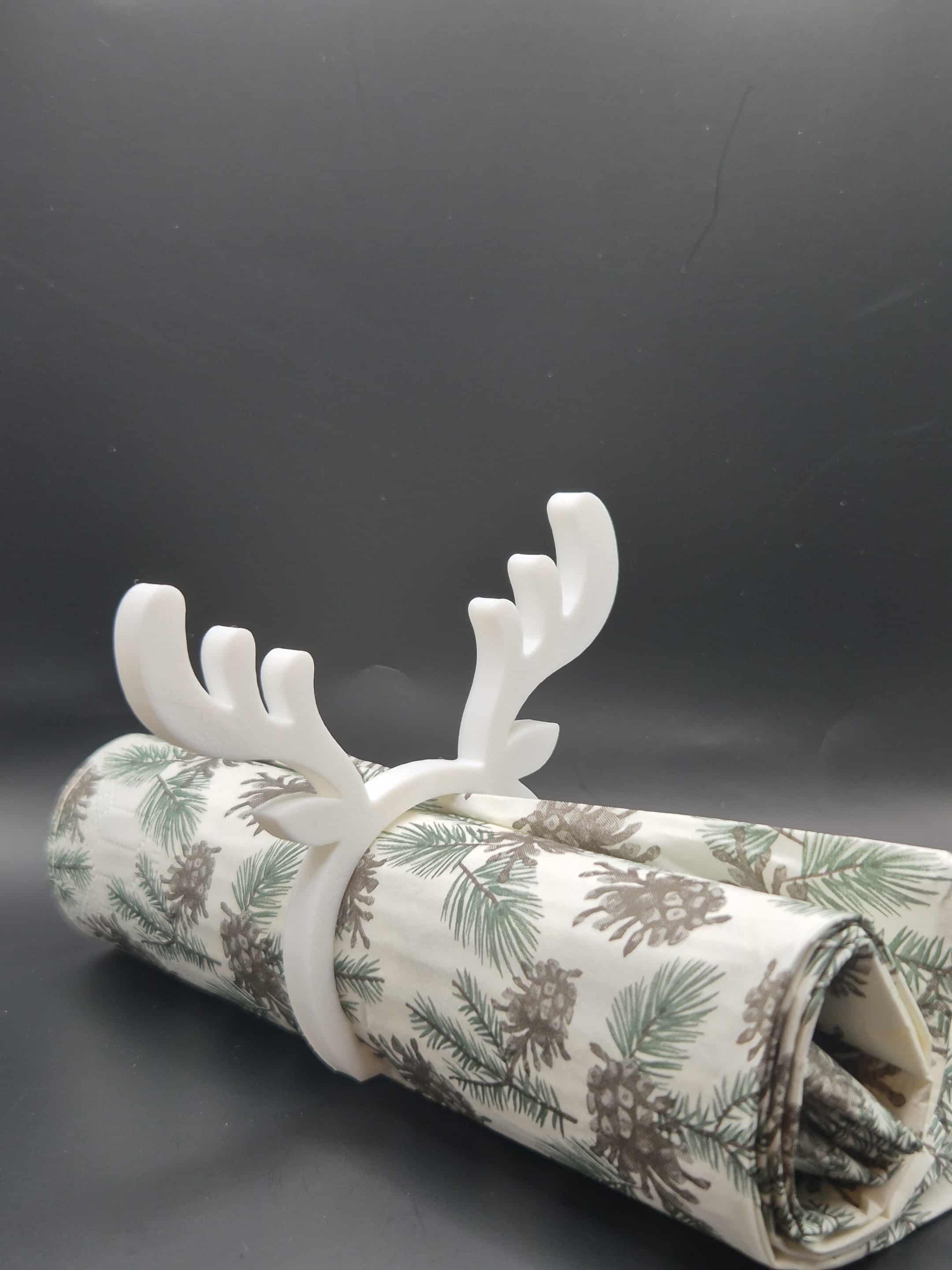Juleservietholder som er formet som et rensdyr