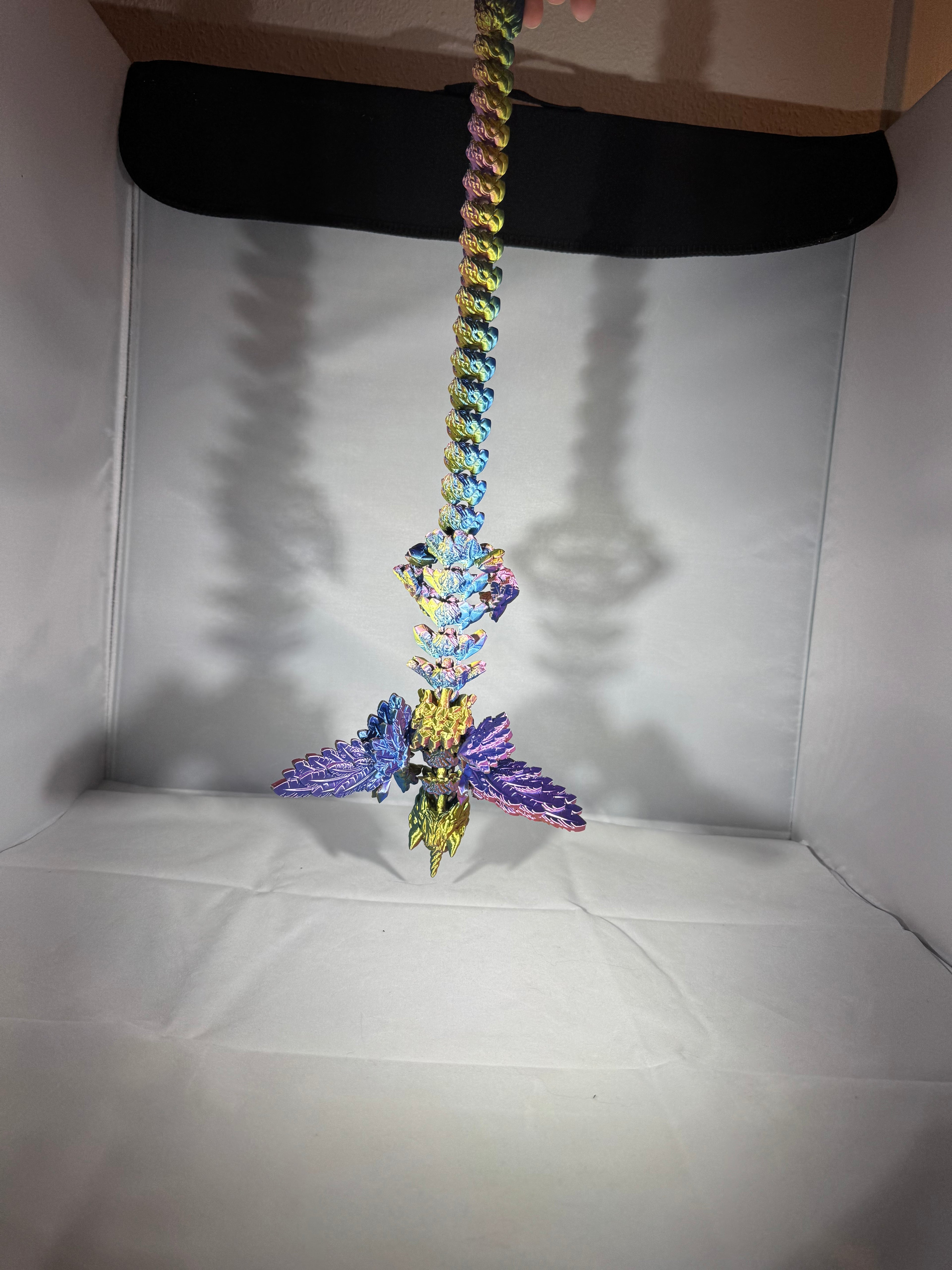 Enhjørninge drage i gul, lilla og blå