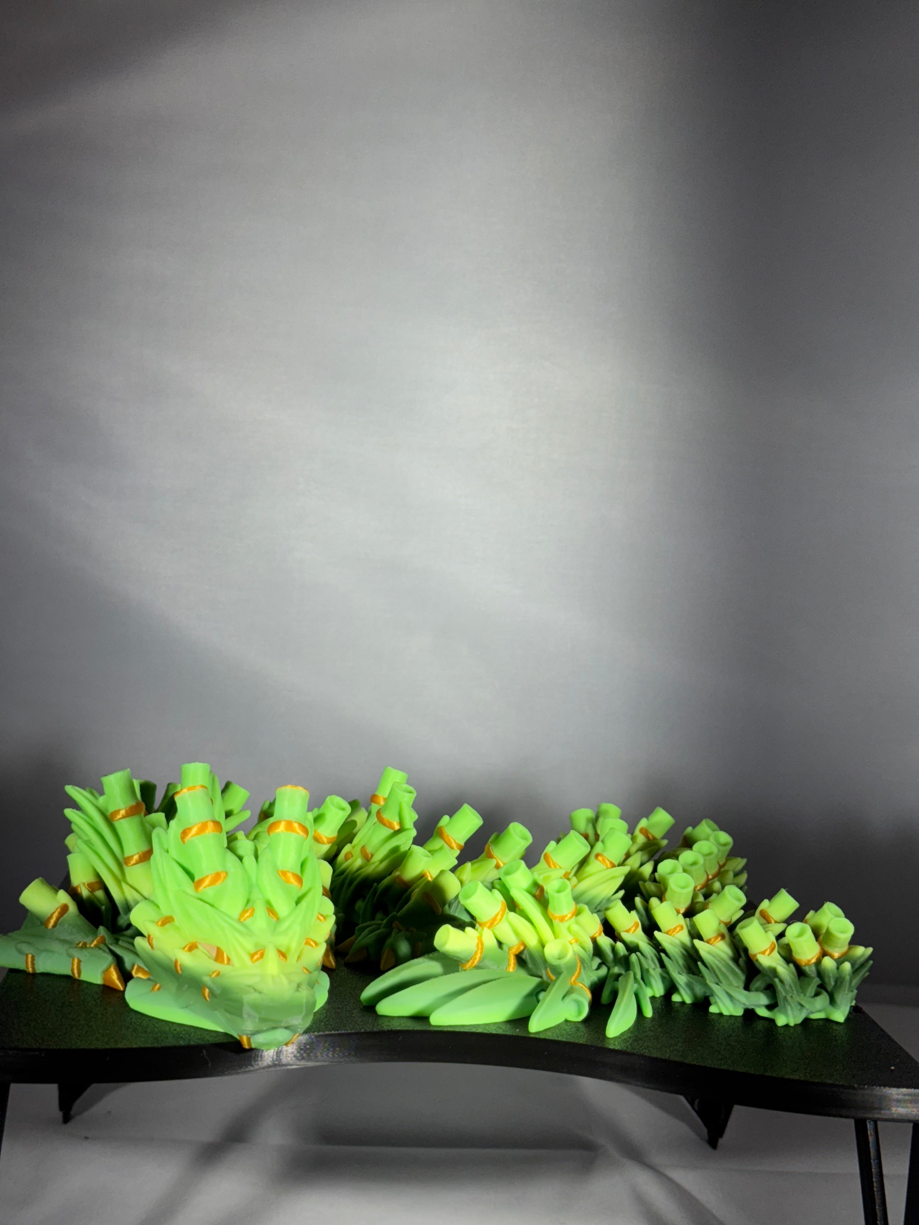 Bambus drage i 3 grønne nyancer og guld