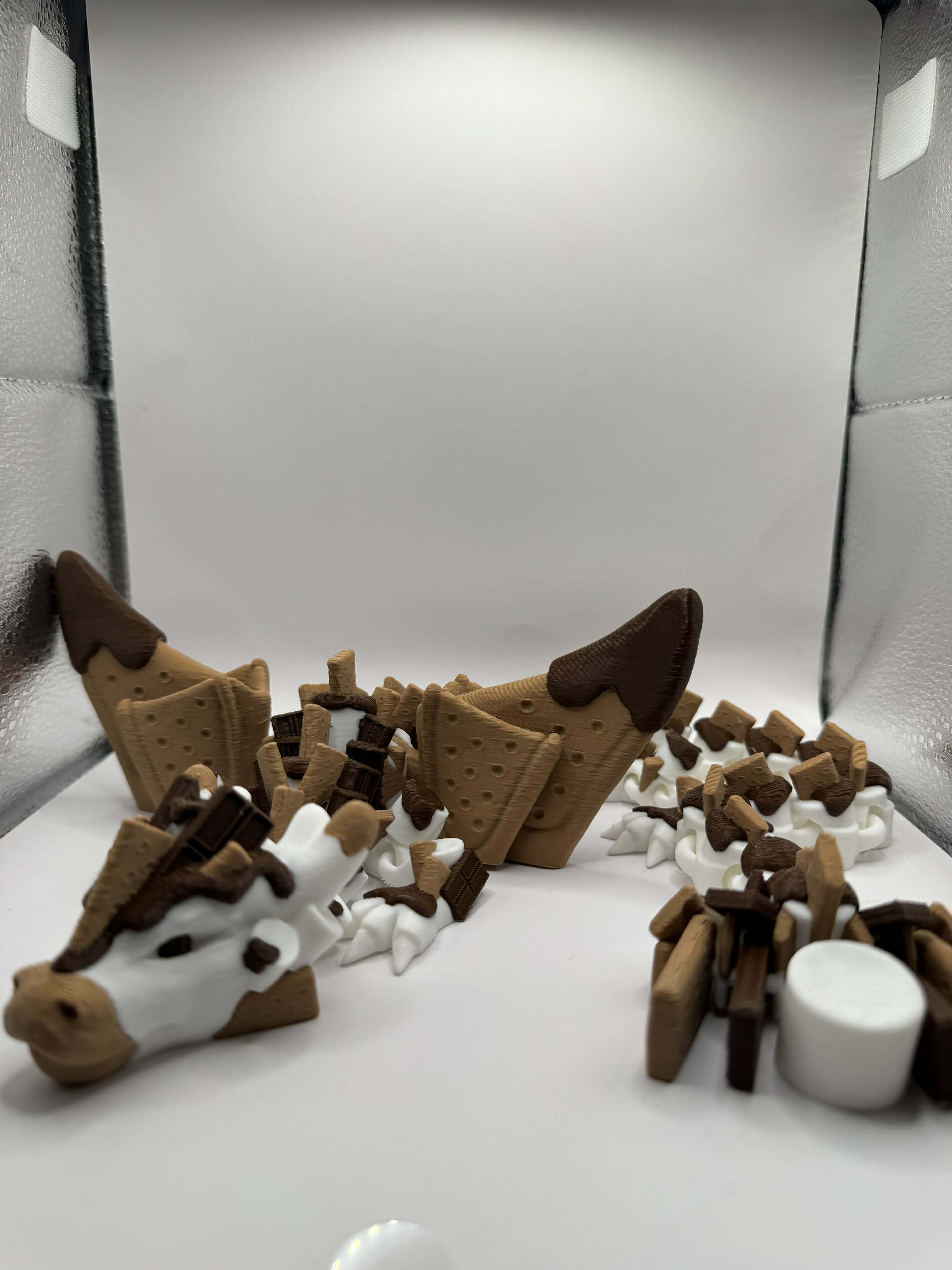 Cookie drage i to nuancer brun og hvid