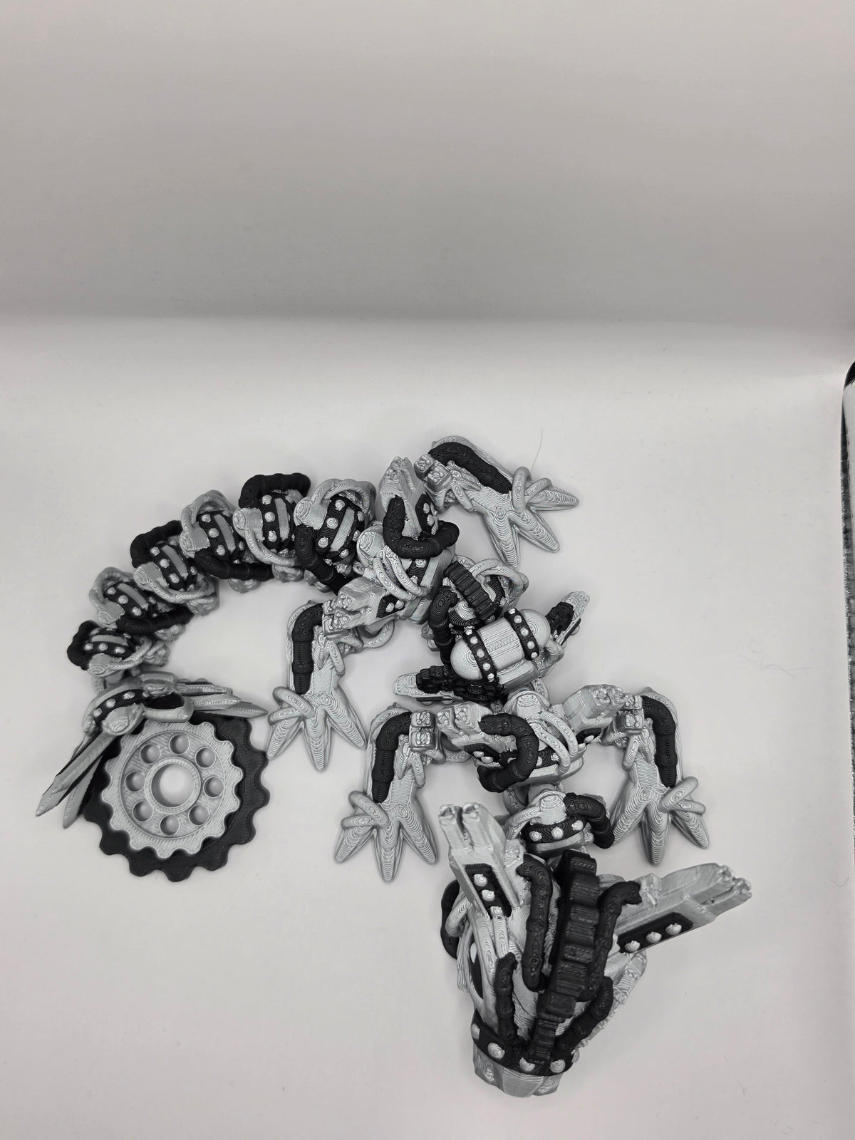 Cyberpunk drage 30 cm – mekanisk fantasy drage uden vinger