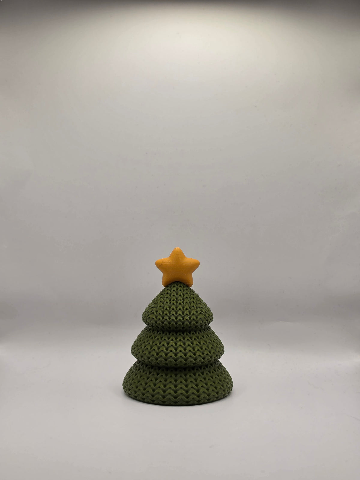 Lille 3D-printet juletræ med stjerne – 9 cm
