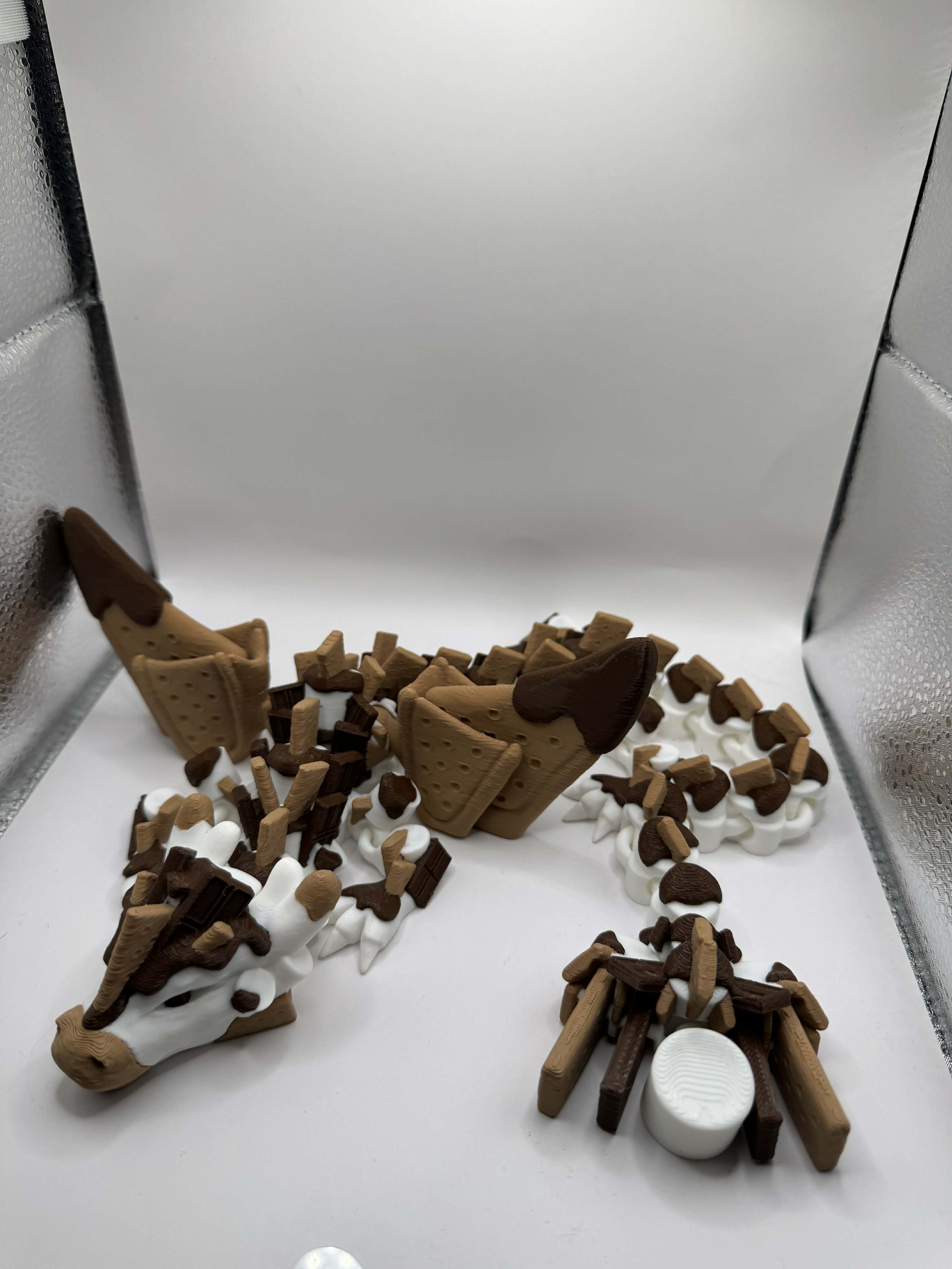 Cookie drage i to nuancer brun og hvid