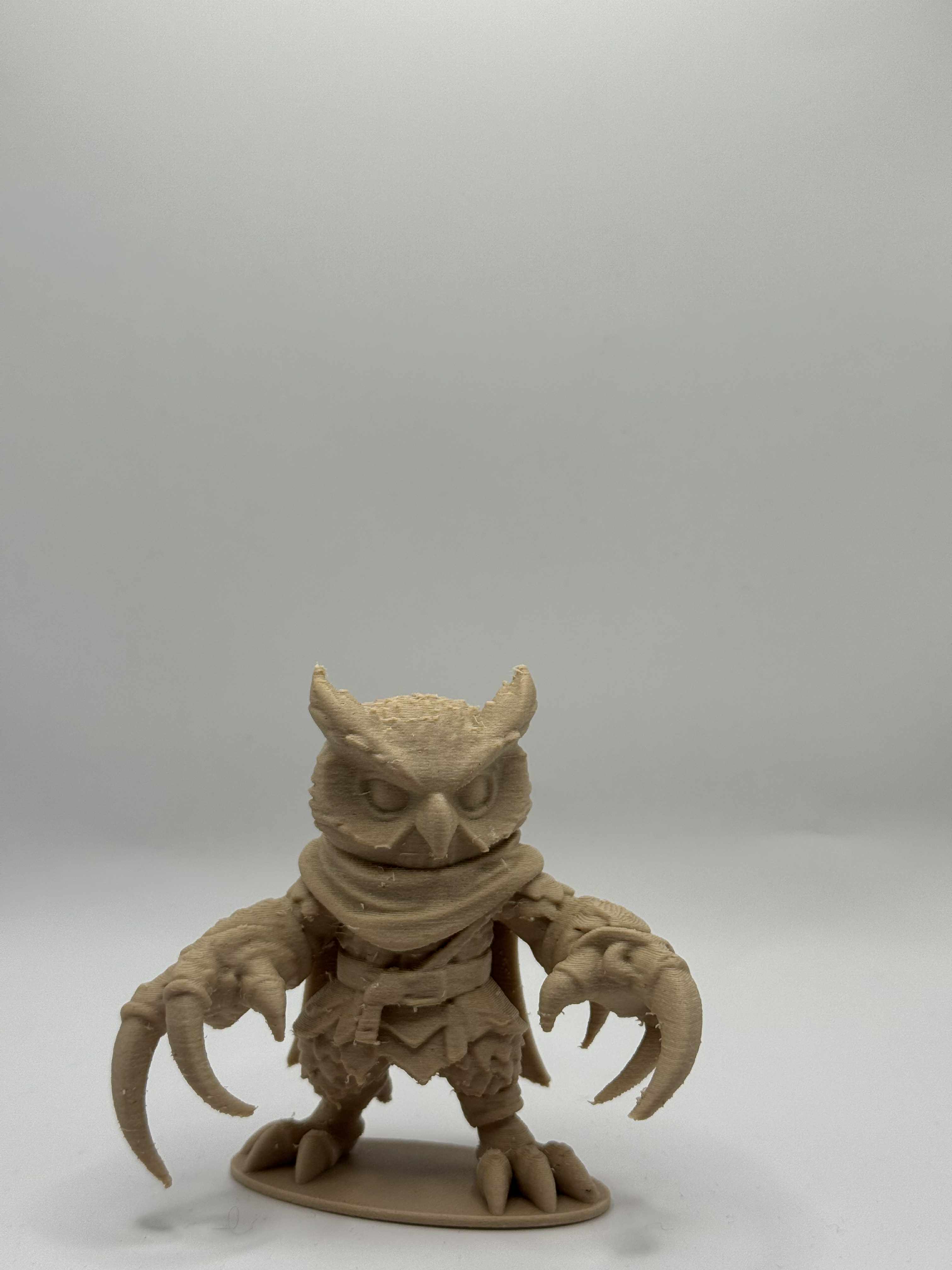 Ugle med lange kløer