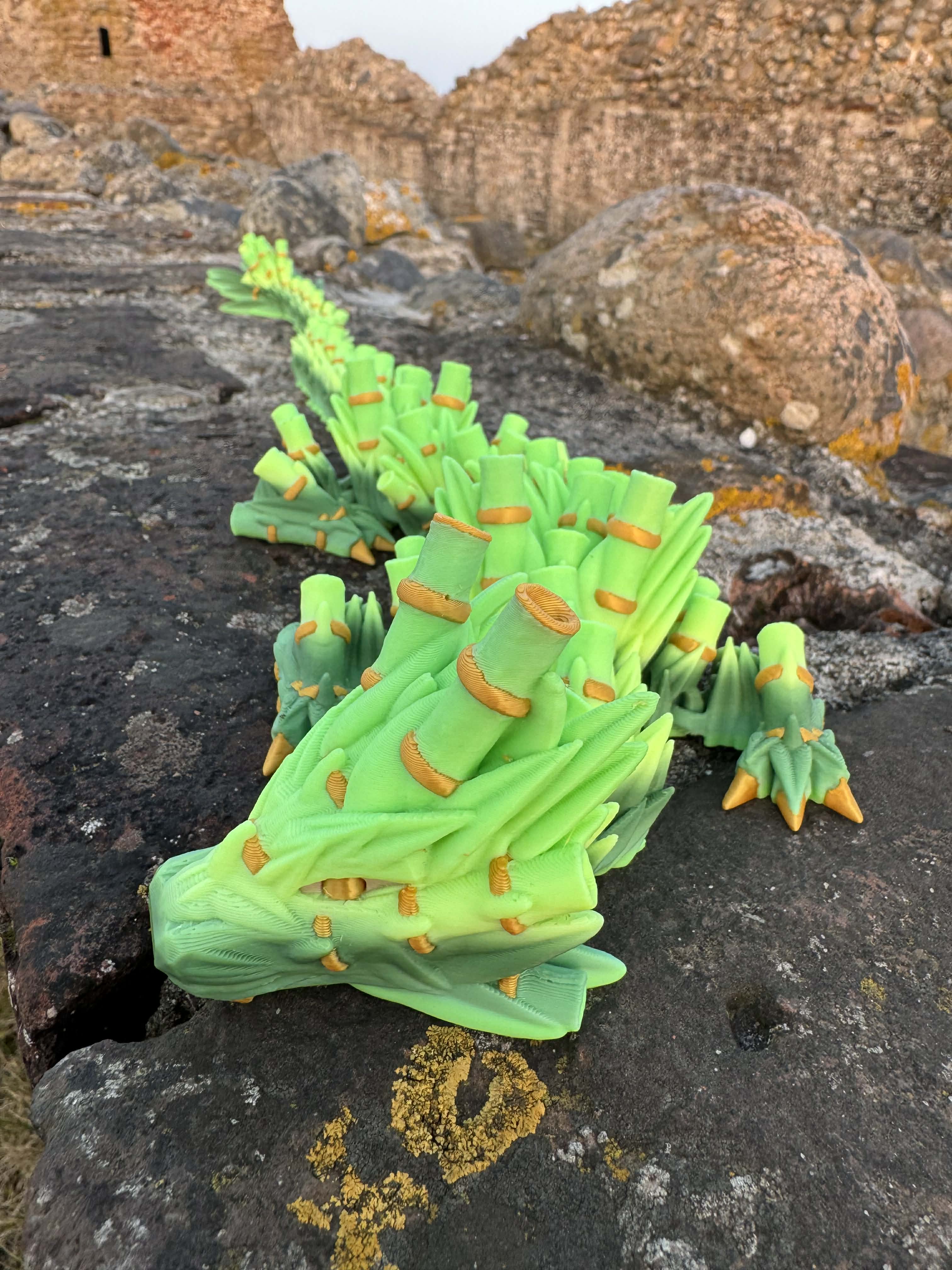 Bambus drage i 3 grønne nyancer og guld