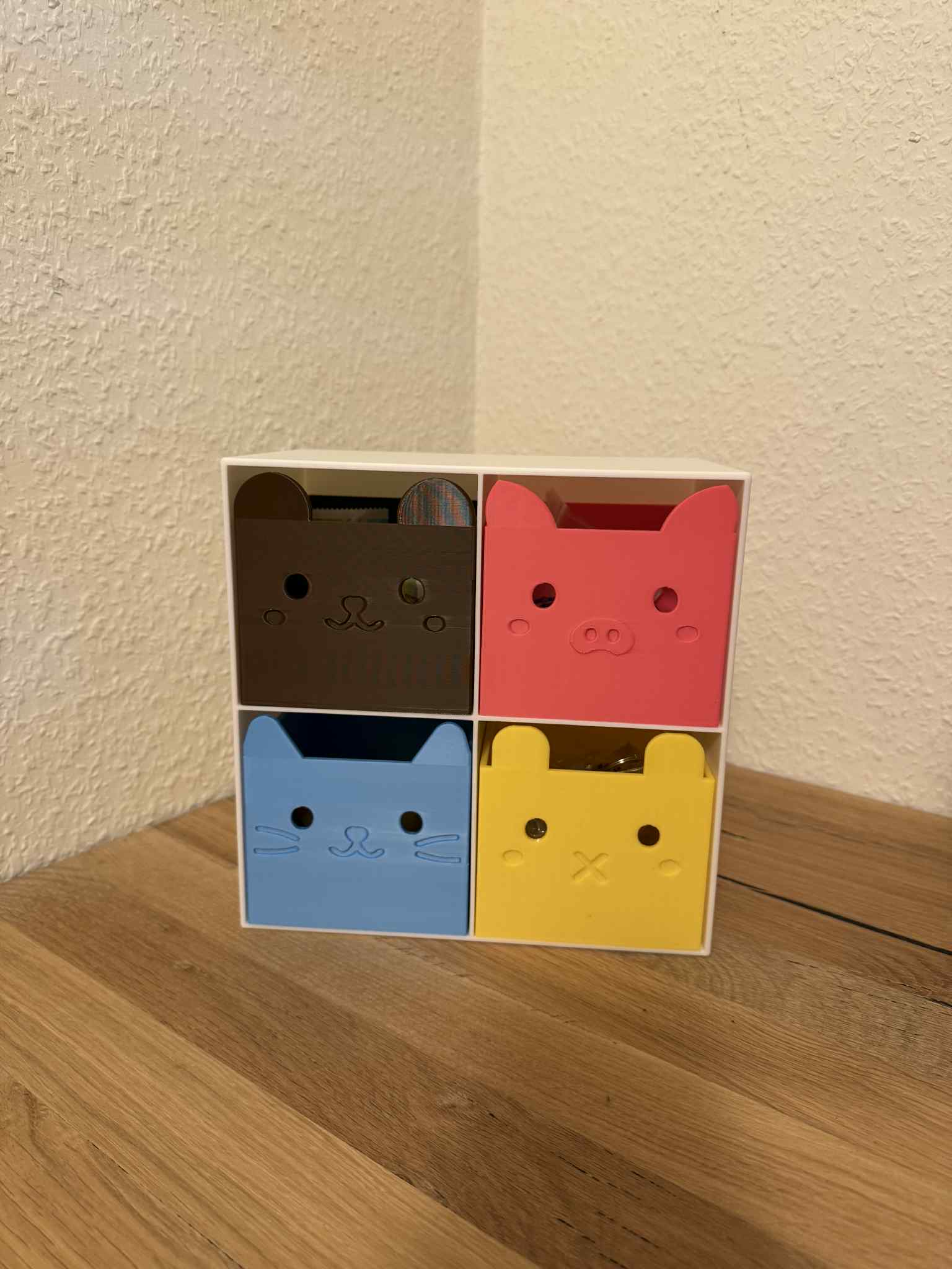 Skuffedarium med 4 skuffer